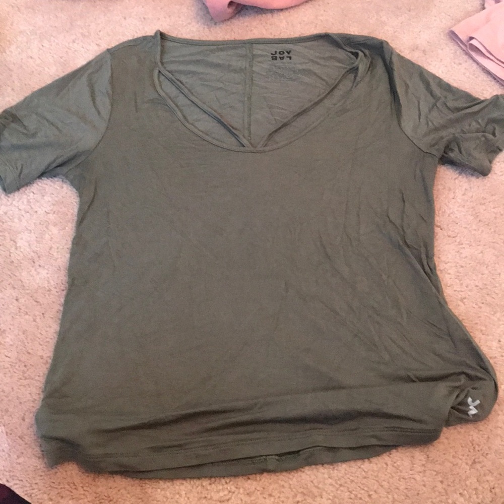 Short sleeve tee